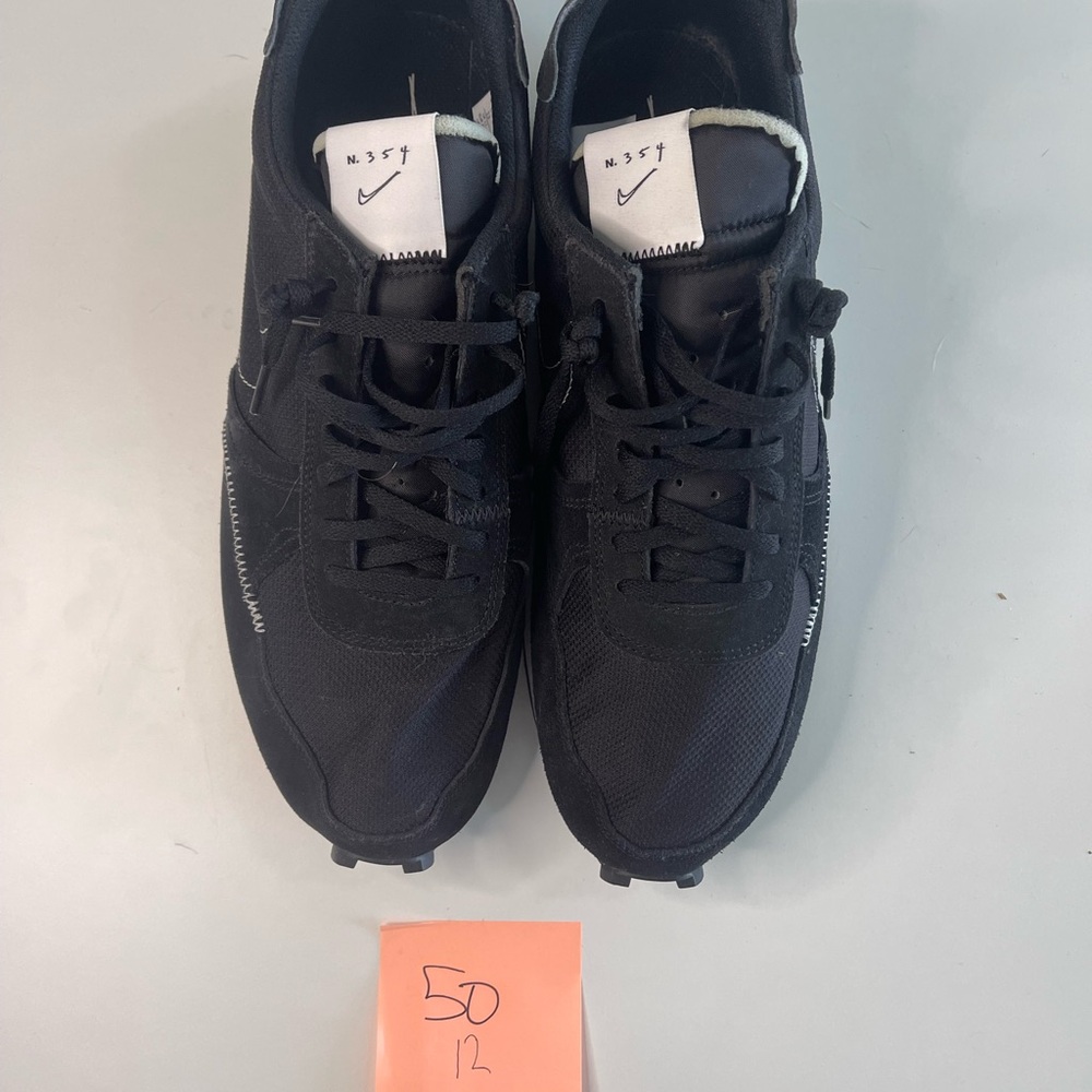 Nike Black Men's Sneakers with crease protectors included!